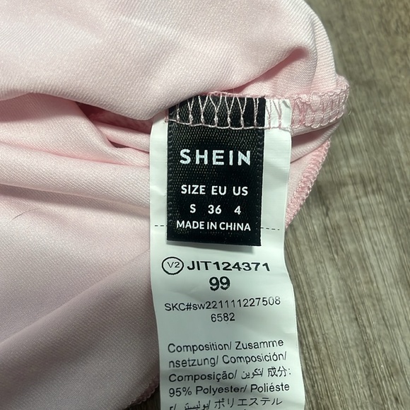 pink cropped shirt with ruffled sleeves - Picture 3 of 3